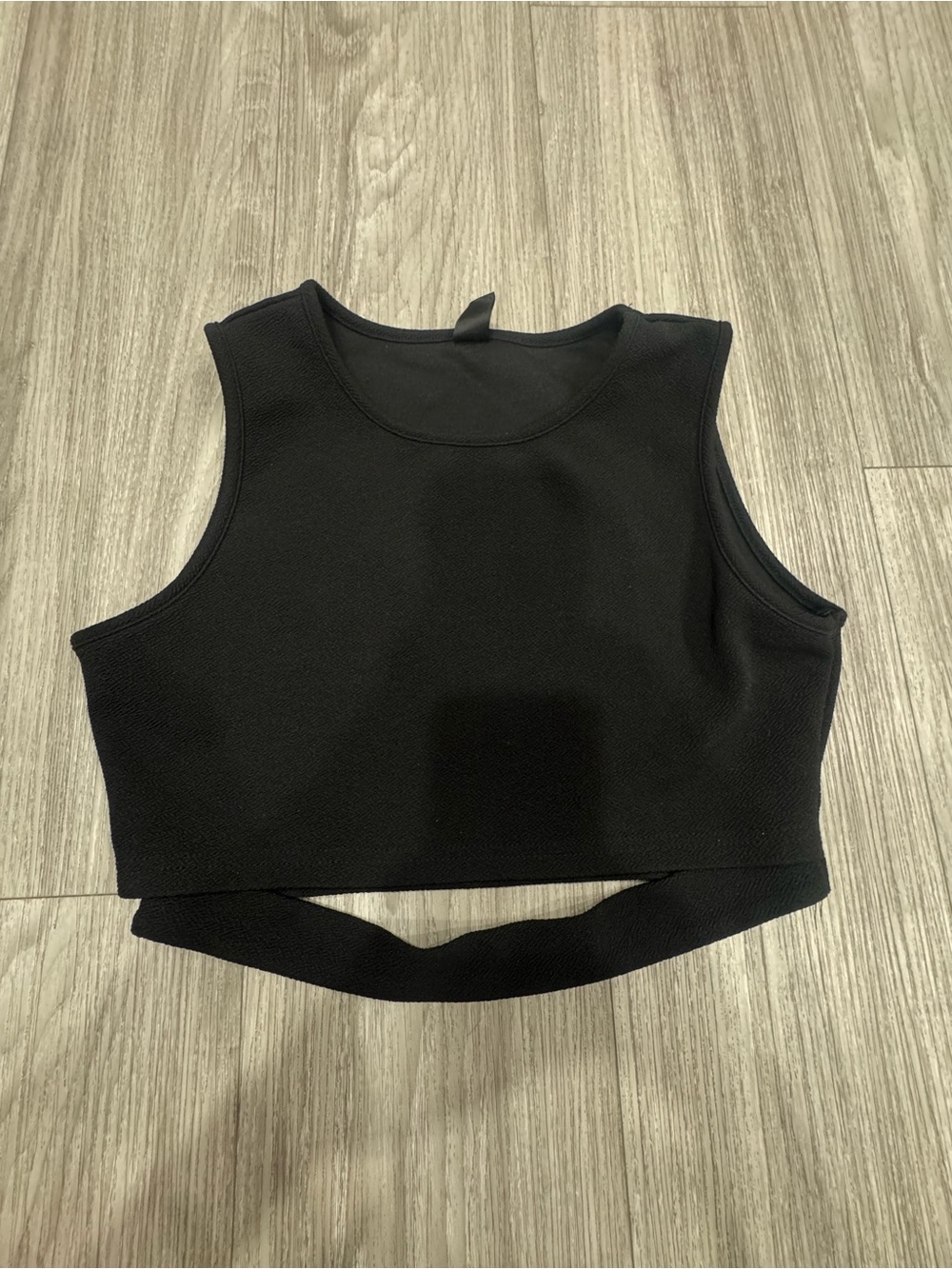 SHEIN Black Cropped Tank with Twist Hem